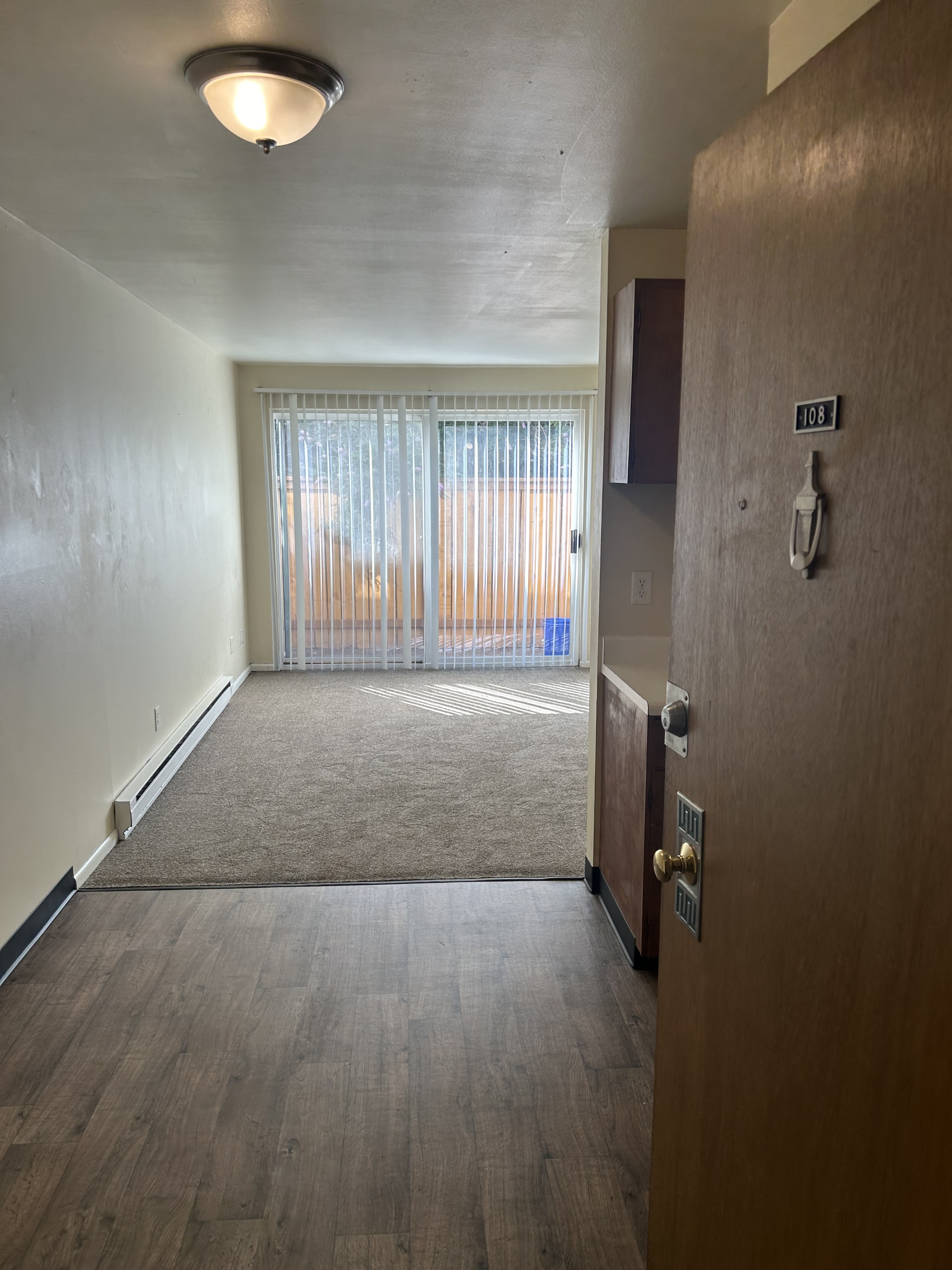 5035 15th Ave. N.E. - 108