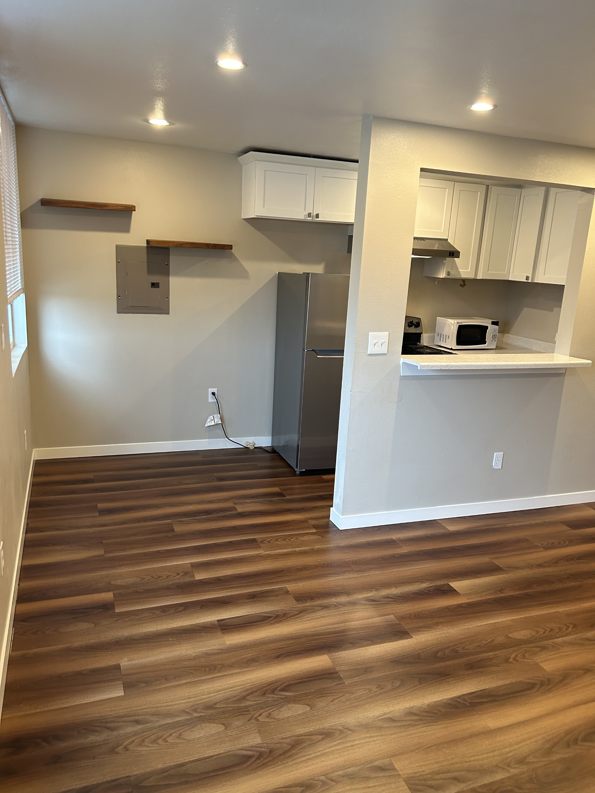 5035 15th Ave. N.E. - 107