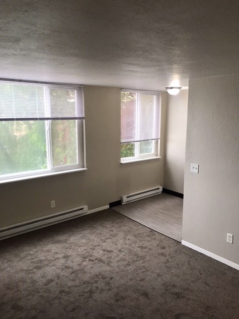 5035 15th Ave. N.E. - 207