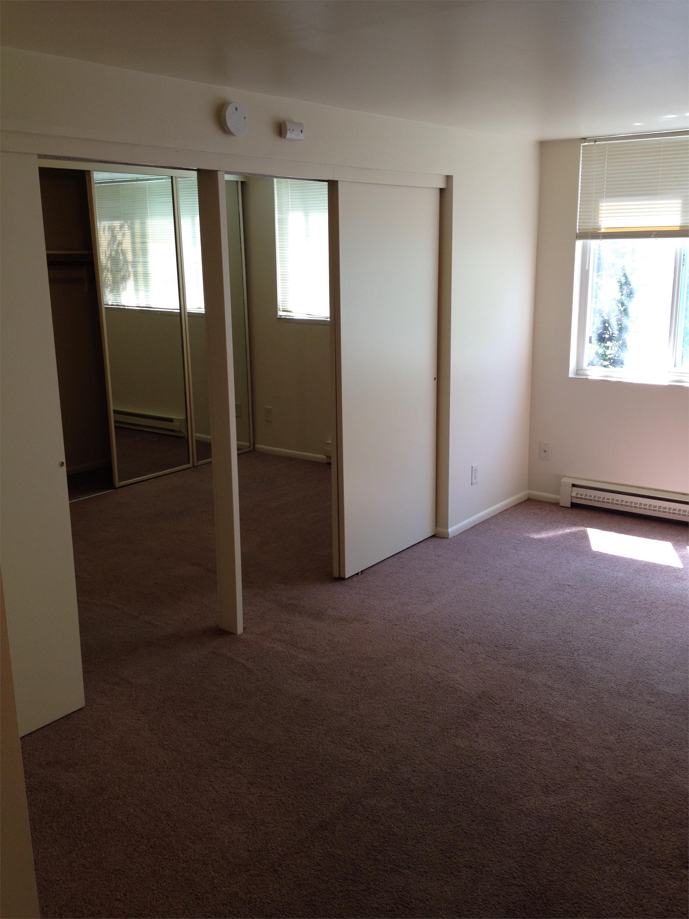 5035 15th Ave. N.E. - 306