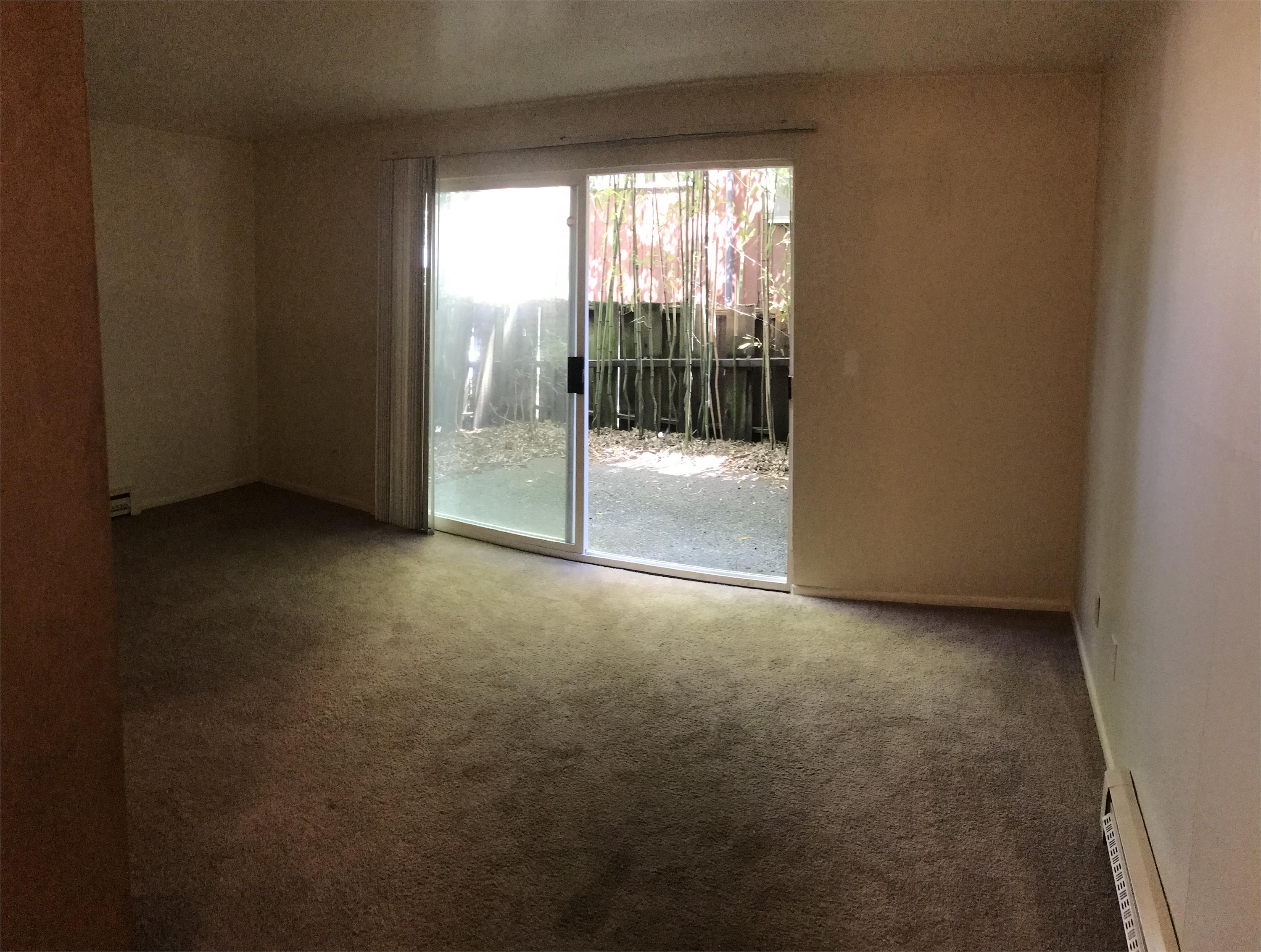 5035 15th Ave. N.E. - 105